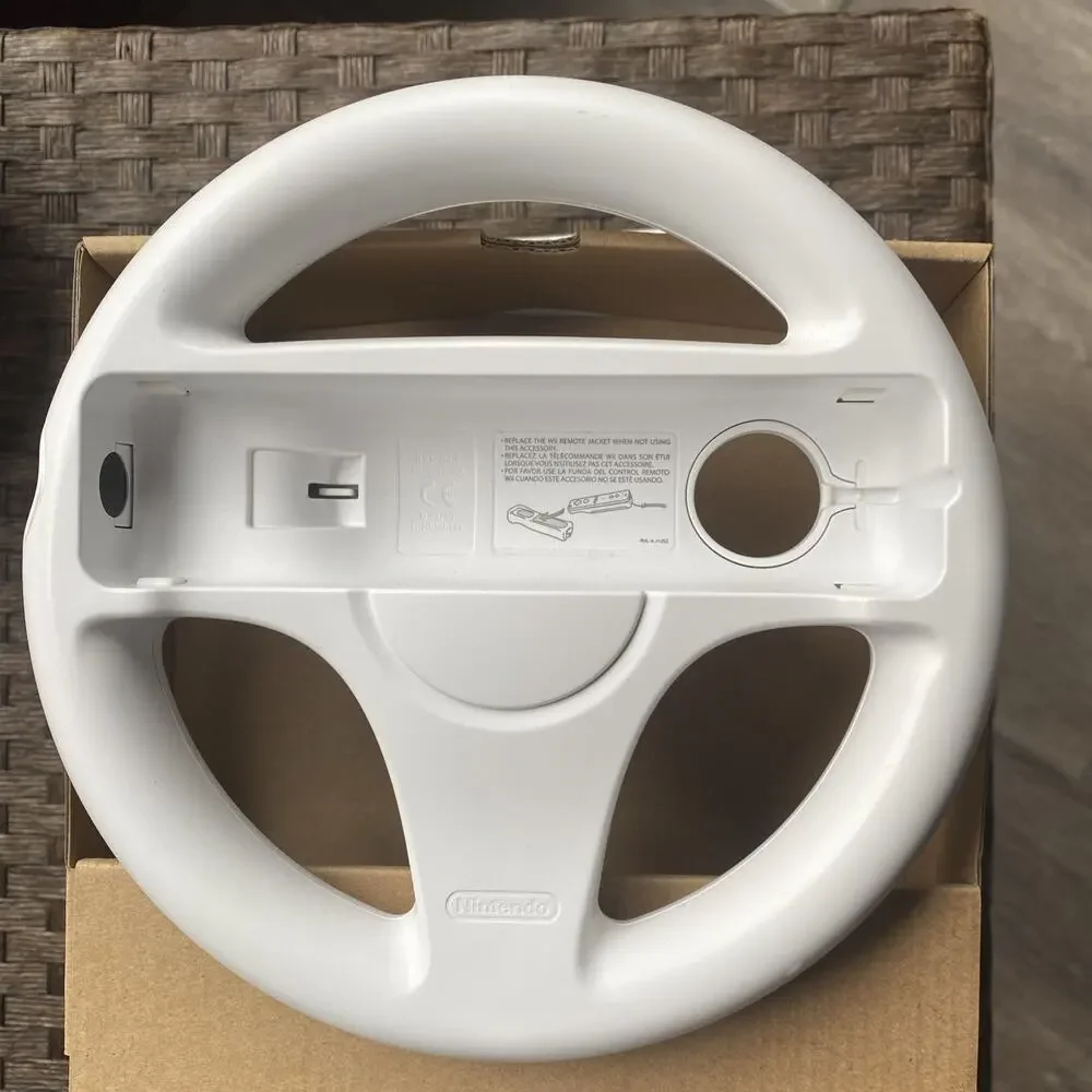 Nintendo Wii OEM Mario Kart Steering Wii Wheel White with Original Box